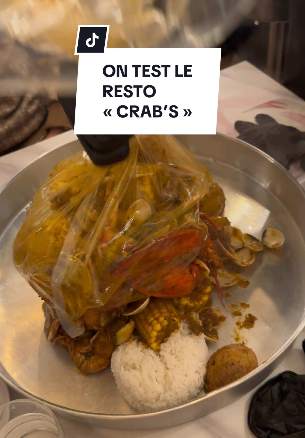 miam miam je vous recommande contrairement aux avis négatifs #restaurantmarseille #crabs #marseille #tiktokcouple #degustationfood #restomarseille #fruitdemer #viral_video @yanisle_dz  