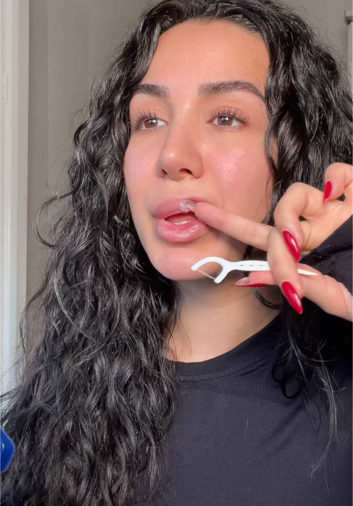 op: @Dsp 🪡🫧 - other than the fact I’m clearly just too strong for my own good, this actually left my lips so smooth and I will be doing this again with less pressure #skincaretips #perfectlips #exfoliate #skinhack 