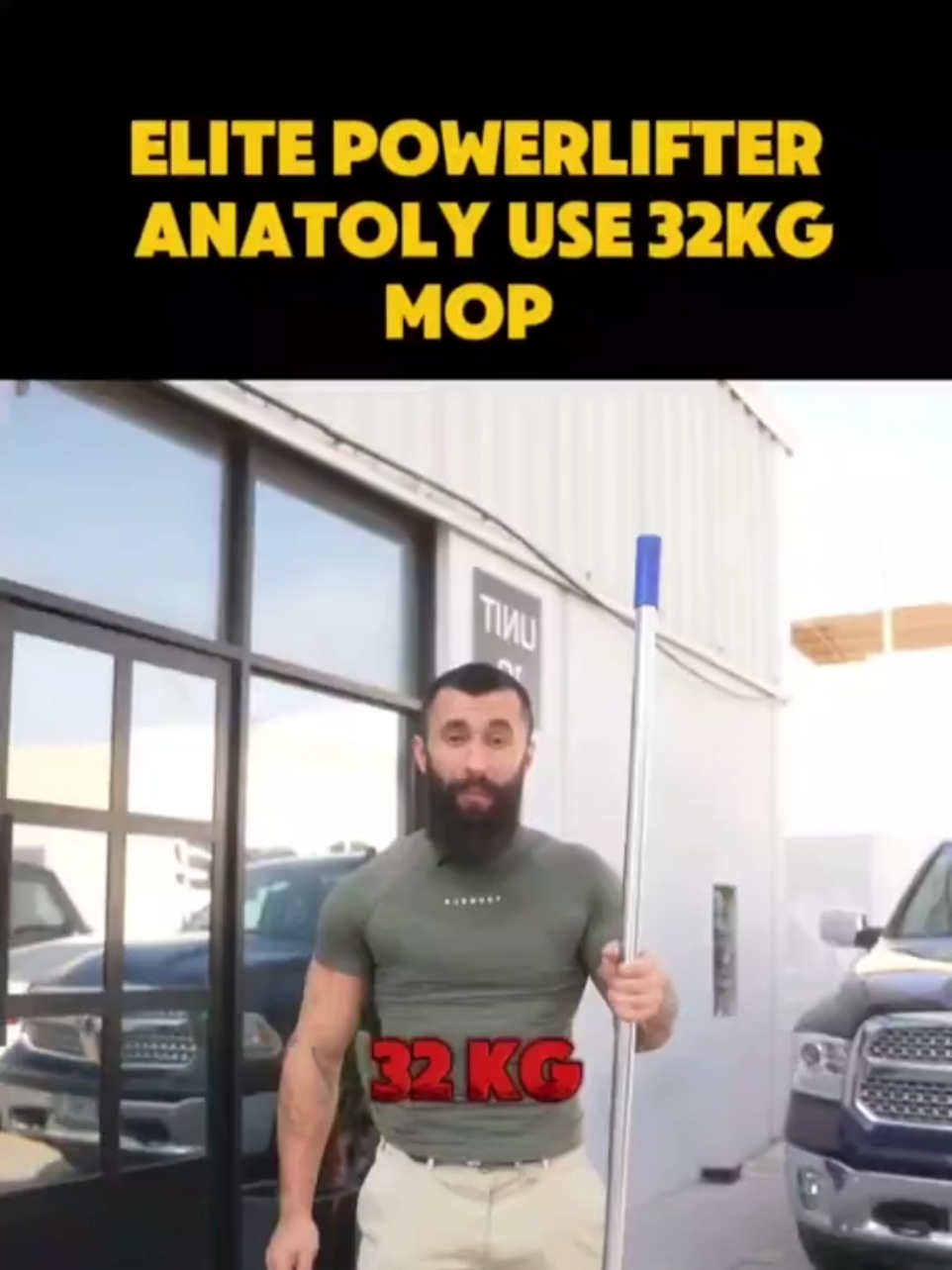 ANATOLY Use 32kg Mop #anatoly #gym #gymprank #gymprankcleaner #powerlifter #gymstatus #cleanergym #gymvibes #strongman 