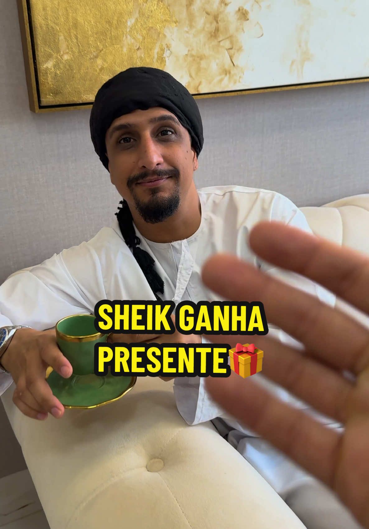 Sheik ganhou um presente do segurança 😱🤝💰 #humor #entretenimiento #fyp 