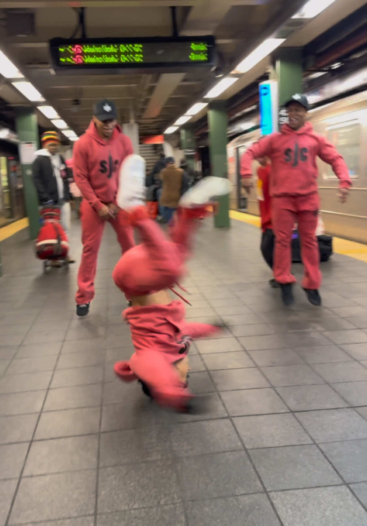 Step up meets NYC🤫🔥@Mari @Nadjaya_sjc @Nassim🚀 #shafar_sjc #stepup #ダンス動画 #ニューヨーク #日本人 