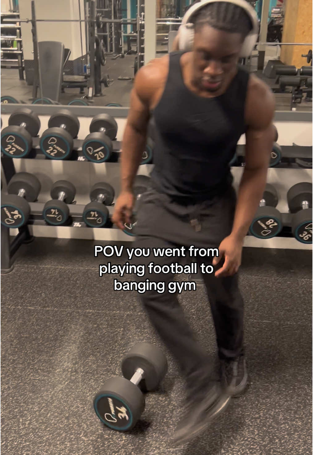 Every baller made this transition 😂 #GymTok #football #gym #foryoupage #fyp #pbgainz 