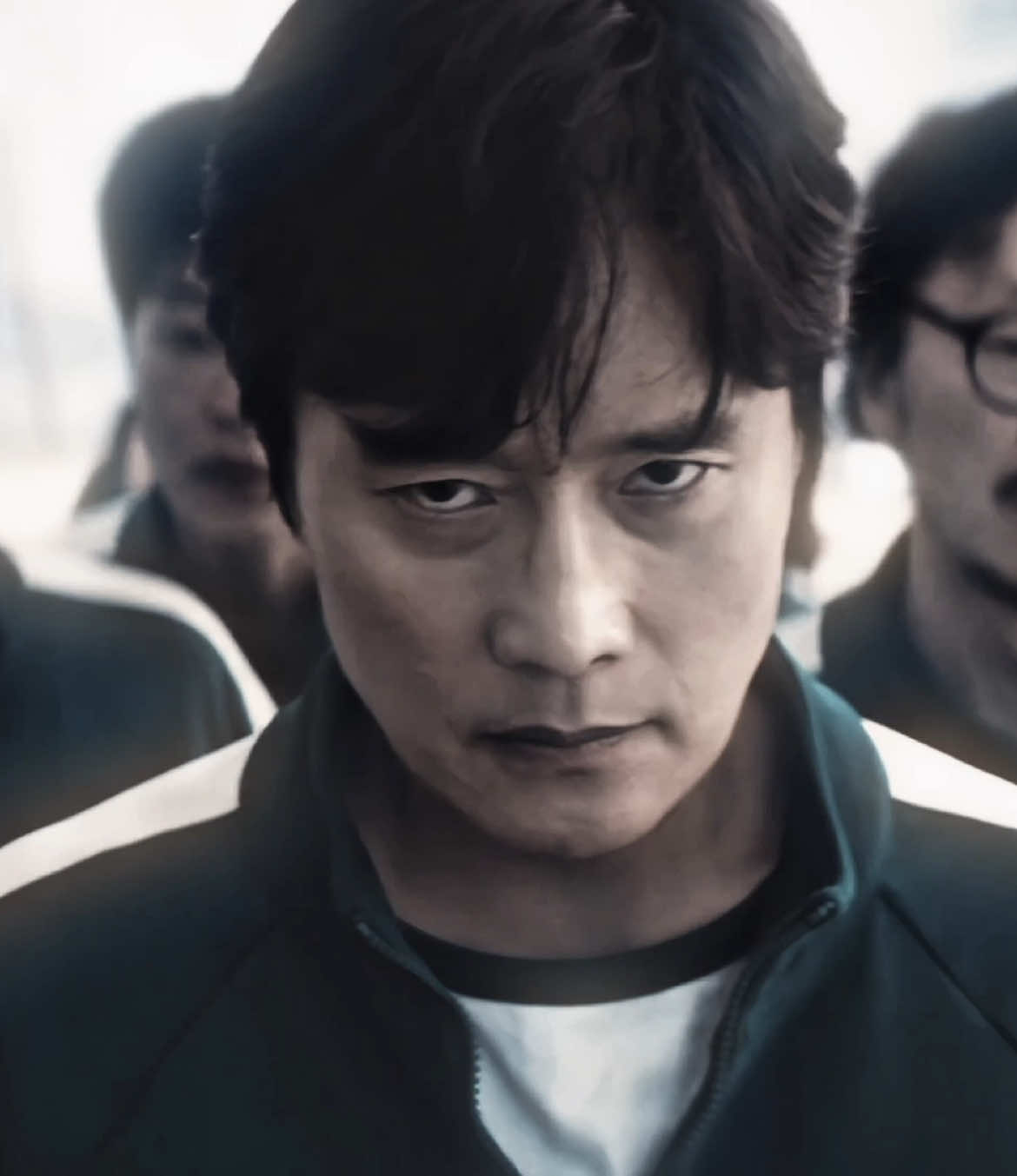 can’t believe they actually hid that face behind a mask    [scp: @ulrichaep ac: @Rosy] #frontman #frontmanedit #frontmansquidgame #001 #player001 #hwanginho #hwanginhoedit #inho #leebyunghunedit #leebyunghun #squidgame #squidgame2 #squidgameseason2 #squidgamenetflix #squidgameedit #edit #fyp #foryou #foryoupage #xyzcba #maskoff 