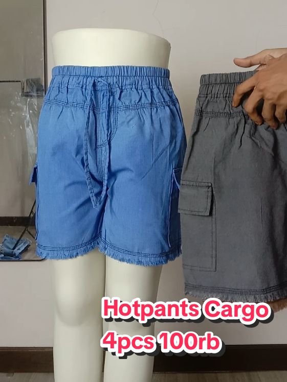 Hotpants Cargo cuma 20rb an, bahan denim nyaman dipakai buat harian #yearendsale #celanapendekwanita #hotpants #cargopants #celanawanitamurah #belilokal 