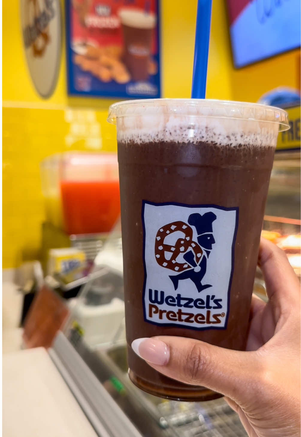 I just wanna know if anyone else HAS TO stop at @Wetzel’s Pretzels whenever you’re out shopping? 🤣 I feel like the two go hand in hand 🛍️+🥨= 🥰   But seriously, if you’re a hot chocolate lover (or just 🍫 chocolate lover in general) go try this Frozen Hot Chocolate at Wetzel’s Pretzels while you can, because it’s only on the menu until January 5th!    You can get it two ways 👇🏽   🍫Frozen Hot Chocolate: Rich, smooth Ghirardelli hot cocoa granita topped with a snowy layer of soft whip.    ❄️Peppermint Frozen Hot Chocolate:  Rich peppermint chocolate frozen granita topped with a layer of soft whip and sprinkled with peppermint chips.   And don’t forget to grab a pretzel or pretzel bitz to go with it! 🥨   I recommend the Original, Sinful Cinnamon, Almond Crunch pretzel bitz - whichever you choose, don’t forget the caramel sauce! 😉