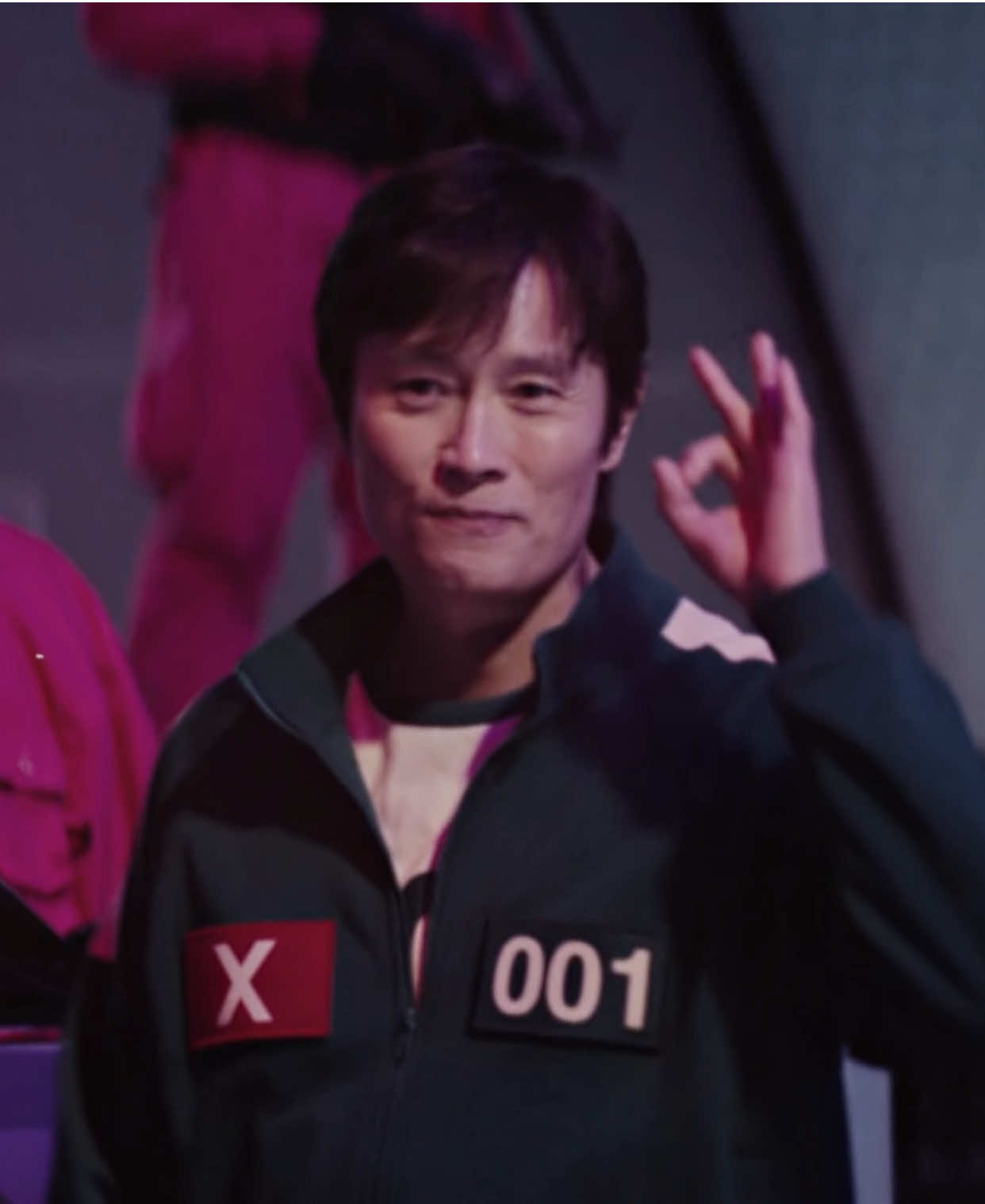 bro was PANICKING 😭 #squidgame #squidgame2 #squidgamenetflix #frontman #leebyunghun #fyp 