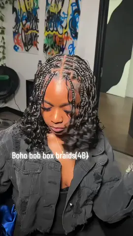Bob boho box braids for girls.

🔹Texture: Deep Wave
🔹Color: Natural Black
🔹Length: 12 inches
🔹Material: 100% Human Hair
🔹Features: Ultra-soft, Natural Shine, Easy to Comb and Style
🔹Suitable for: All Hair Types and Head Shapes
 
#blackgirlmagic #sewin #bradis #braid #braider #braiding #boho #knotlessbraids #bohobraids #boxbraids #githair #githairfactory #4bhair