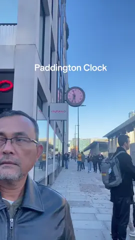 Focus on the clock 😊 #paddingtonclock #paddington #london