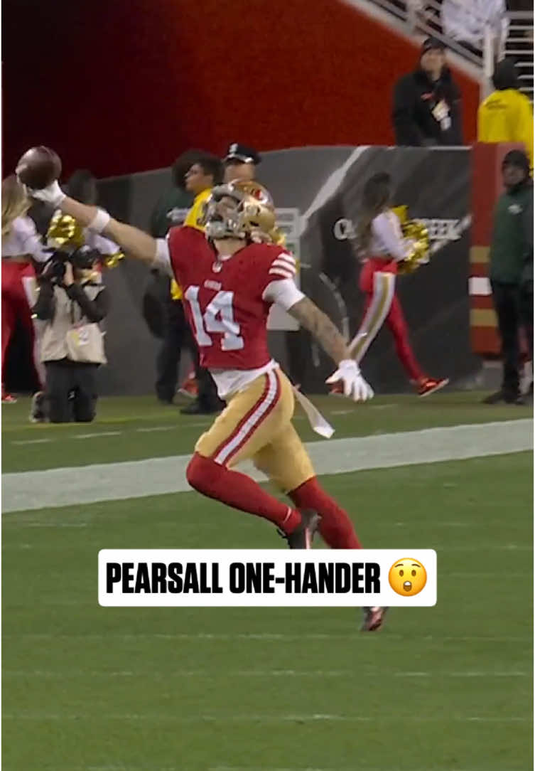 sticky hands 🙌 #rickypearsall #sanfrancisco #49ers #nfl @San Francisco 49ers 