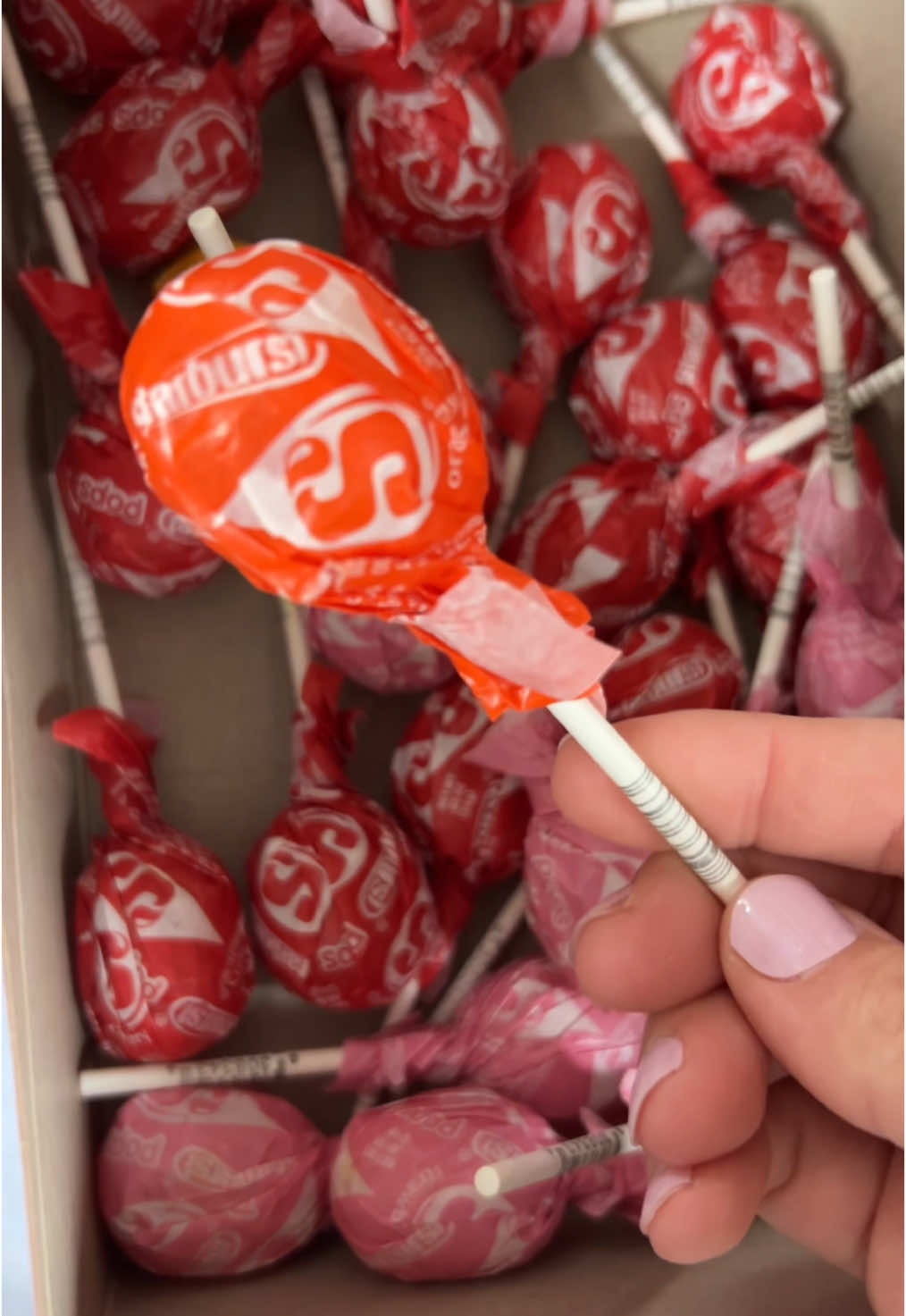 Let’s pull and pack a candy order for Paula! #hellosweetscandy #candyshop #candy #candyorder #orderpulling #orderpacking #packanorderwithme #candytok #buffalony 