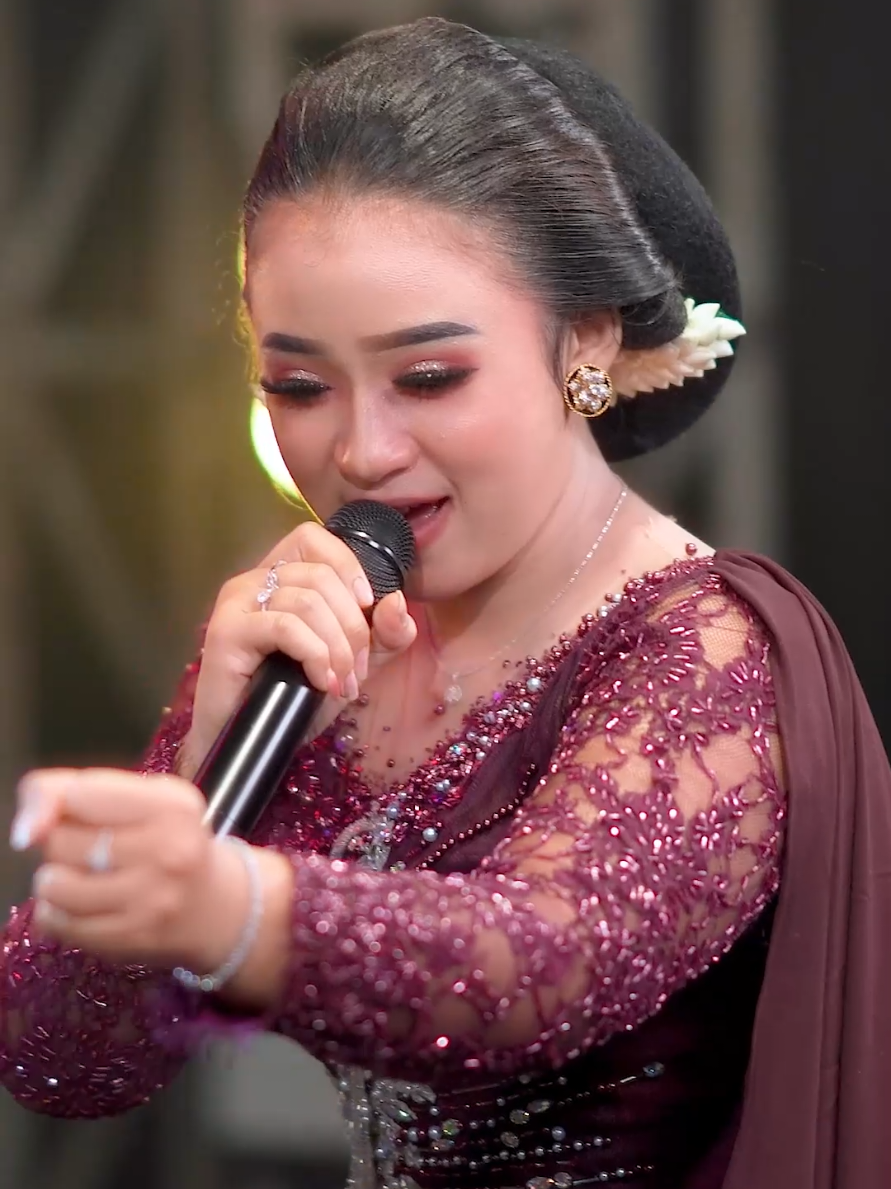 APT THAILAND X SAYANG CULIK AKU DONG @nikensalindryrealll  #aptthailand #nikensalindry #nikensalindryterbaru #ayosayangculikakudong #trendingvideo #safarimusic #newrelease #sanidynusantara #sanidylampung 