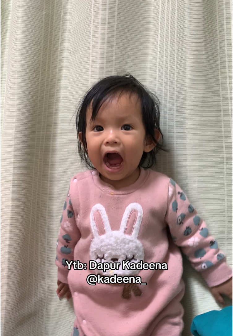 Hoh hah pedes 😂 #aneirachan #aneira13monthsold #aneira1yearold #bayilucu #bayigemes #bayipintar #babyvideos #videoanaklucu #japan #jepang #bayitiktok #babytiktok 