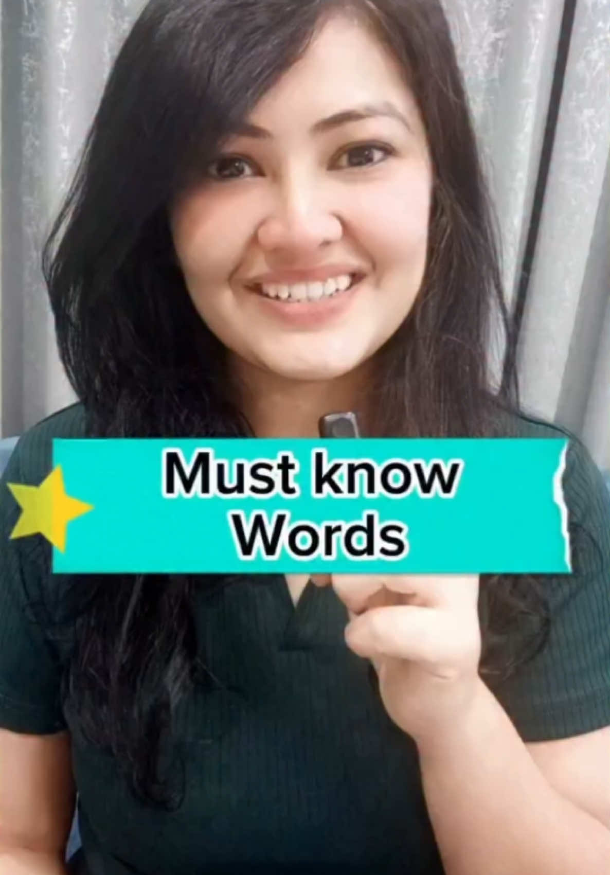 Daily learn english with me 📚📚👉#comemotivational#learning# #tiktok#LearnOnTikTok#inspire# #spokenenglish#edutokmotivation# #foryou#fyp#englishlesson#