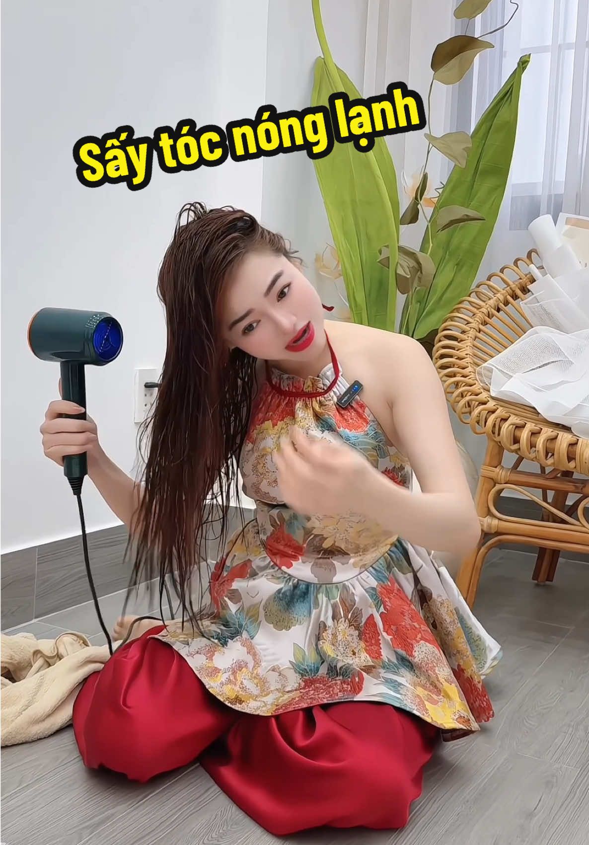 Trả lời @mjssduyen Máy sấy tóc nhanh 2 chiều nóng lạnh, vừa tay dễ dàng mang theo đi du lịch #ngandali #hangdumuc #hdmentertainment #maysaytoc #saytoctaokieu #maysaytoc2chieu 