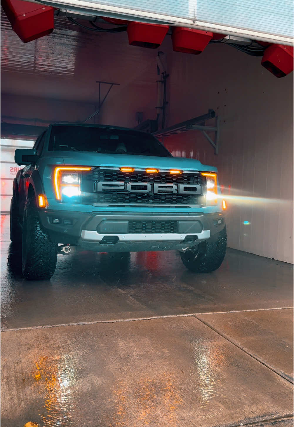 💦🧼🧽🫧🦖#fordraptor #f150 #carwash #carwashing  #f150raptor #fyp #foryoupage #fordperformance #raptor #gen3raptor #ford #raptors #raptor #fordraptor #fordtrucks #tiktokviral #trucksofinstagram #ceramic #overland #trucks #fordtrucks #fordusa #offroad #fordf150 #azuregray #raptoraddiction #kmc #kmcwheels