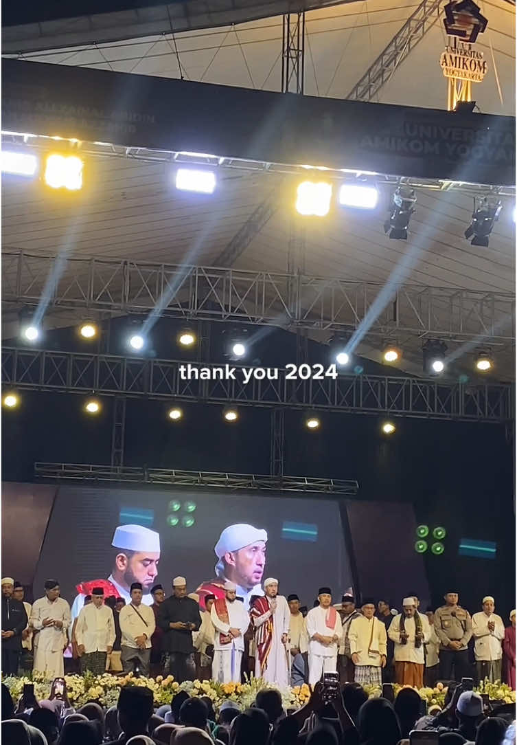 end 2024 with alhamdulillah, semoga di tahun tahun berikutnya bisa lebih baik lagi🩷 #majelissholawat #forypupage 