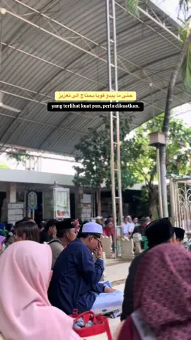 #quotes #arabicsong #syairarab #lirycs #reminder #pengingatdiri #fyp #makamsunanampel #viraltiktok #surabayatiktok #estetik 