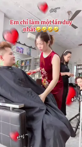 Em chỉ làm một lần duy nhất🤣🤣🤣#tiktokgiaitri #anhchilammotlan #cuoibebung #vuivemoingay❤️ #vuicungtiktok #videohaihuoc #cuoimoingay #xuhuong 