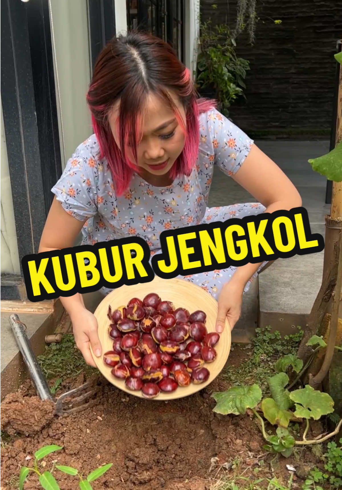 Bikin jengkol beweh 4 hari di kubur di tanah #garagaragina #longersvideos #serunyaliburan #steincookware rose series pan @Steincookware  #roseseriespan 