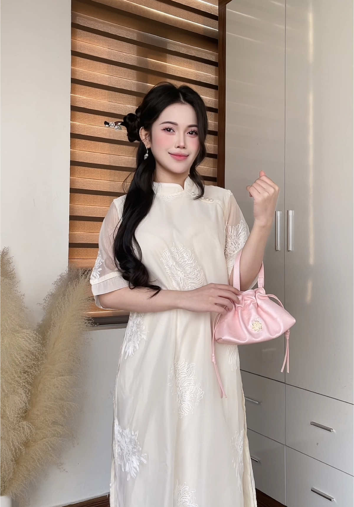 Túi xinh quá điii @LESAC.VN  #viral #trending #outfit #outfitxinh #tuixinh #tuidep #tuidientet #tuihong 