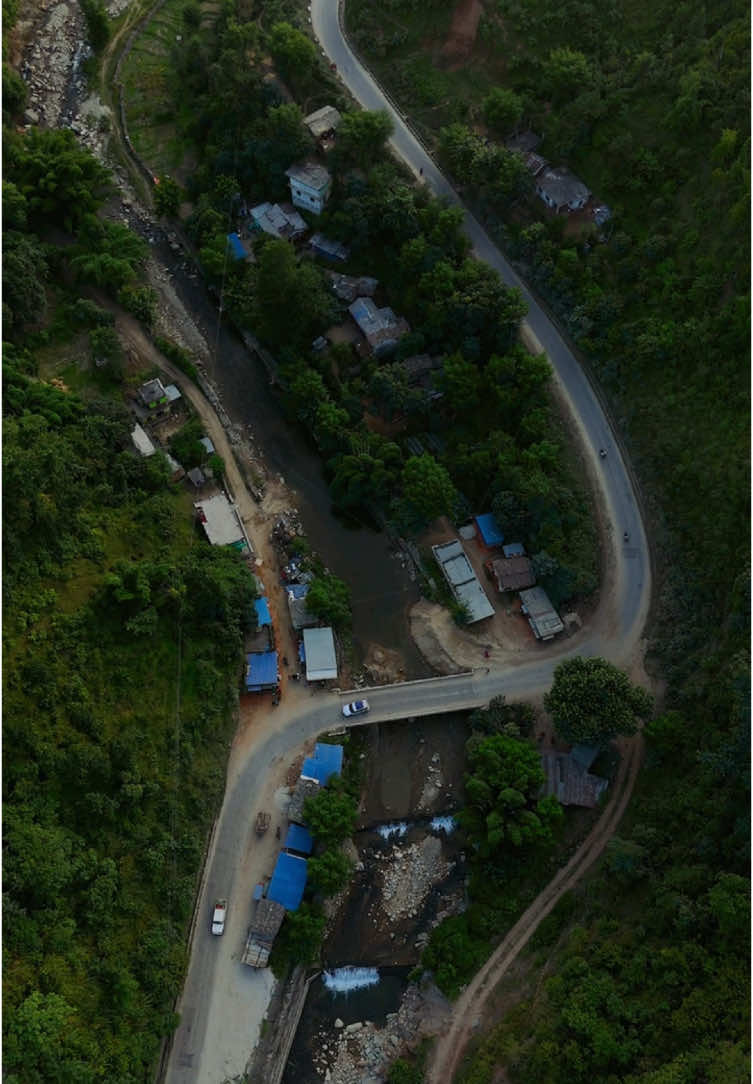 डडेल्धुरा र डोटी जिल्लाको सिमाना -कोराल खोला  #beautifulfarwestnepal🇳🇵 #koralkhola #doti #dadeldhura #bhairavuprety #fotosniper 