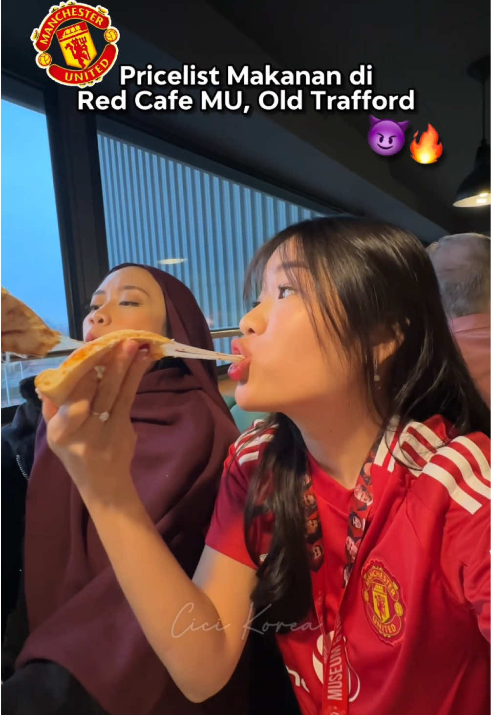 Replying to @𝐢𝐦𝐲𝐨𝐮𝐫𝐫𝐝𝐢𝐛𝐛𝐛@ PEMAIN MU SUKA MAKAN DISINI JUGA LOH?!😱😱😱 ketemu gak yaaa?😳  #CiciKeUK #UnitedKingdom #UK #england #manchester #manchesterunited #MU #GGMU #Redcafe #oldtrafford #CiciKeKorea #SerunyaLiburan #SerunyaIndonesia #LiburanBisaDiatur #Serunya2024 #SerunyaKuliner #SerunyadiTikTok #travel #TravelTips #MenuViral #fyp #trending 