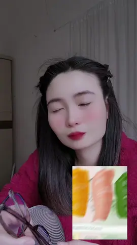 Dung Dịch Vệ Sinh Phụ Nữ Gel X2 Nano Nghệ Hữu Cơ Cỏ Cây Hoa Lá 150ml là sản phẩm chăm sóc vùng kín dành cho phụ nữ, giúp làm sạch hiệu quả và hỗ trợ ngăn ngừa vi khuẩn. Với thành phần chiết xuất từ nghệ hữu cơ và các thảo dược tự nhiên, dung dịch này giúp duy trì độ pH cân bằng, mang lại cảm giác dễ chịu và tươi mới suốt cả ngày. Sản phẩm có công thức đặc biệt giúp làm sạch nhẹ nhàng mà không gây kích ứng, giữ cho vùng kín luôn khô thoáng và sạch sẽ. Các thành phần tự nhiên trong dung dịch còn giúp hỗ trợ bảo vệ vùng kín khỏi các tác nhân gây hại, giảm thiểu nguy cơ vi khuẩn phát triển. Với thiết kế chai 150ml, Dung Dịch Vệ Sinh Phụ Nữ Gel X2 tiện dụng và dễ sử dụng trong mọi tình huống. Đây là lựa chọn lý tưởng cho những ai muốn duy trì vệ sinh và sức khỏe vùng kín một cách an toàn và hiệu quả. #DungDịchVệSinh #VệSinhPhụNữ #NanoNghệHữuCơ #CỏCâyHoaLá #ChămSócVùngKín #GiữVệSinh #NgănNgừaViKhuẩn #SảnPhẩmChămSócSứcKhỏe #VệSinhHằngNgày #SảnPhẩmTựNhiên #ChămSócSứcKhỏeVùngKín#mehomeo 