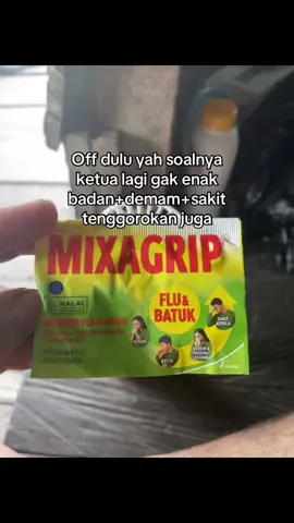 Tahun baru kli ini di rumah aja ya ges#tahunbaru #fypシ #sakitkepala #masukberanda #4upage #foryou #xyzbca 