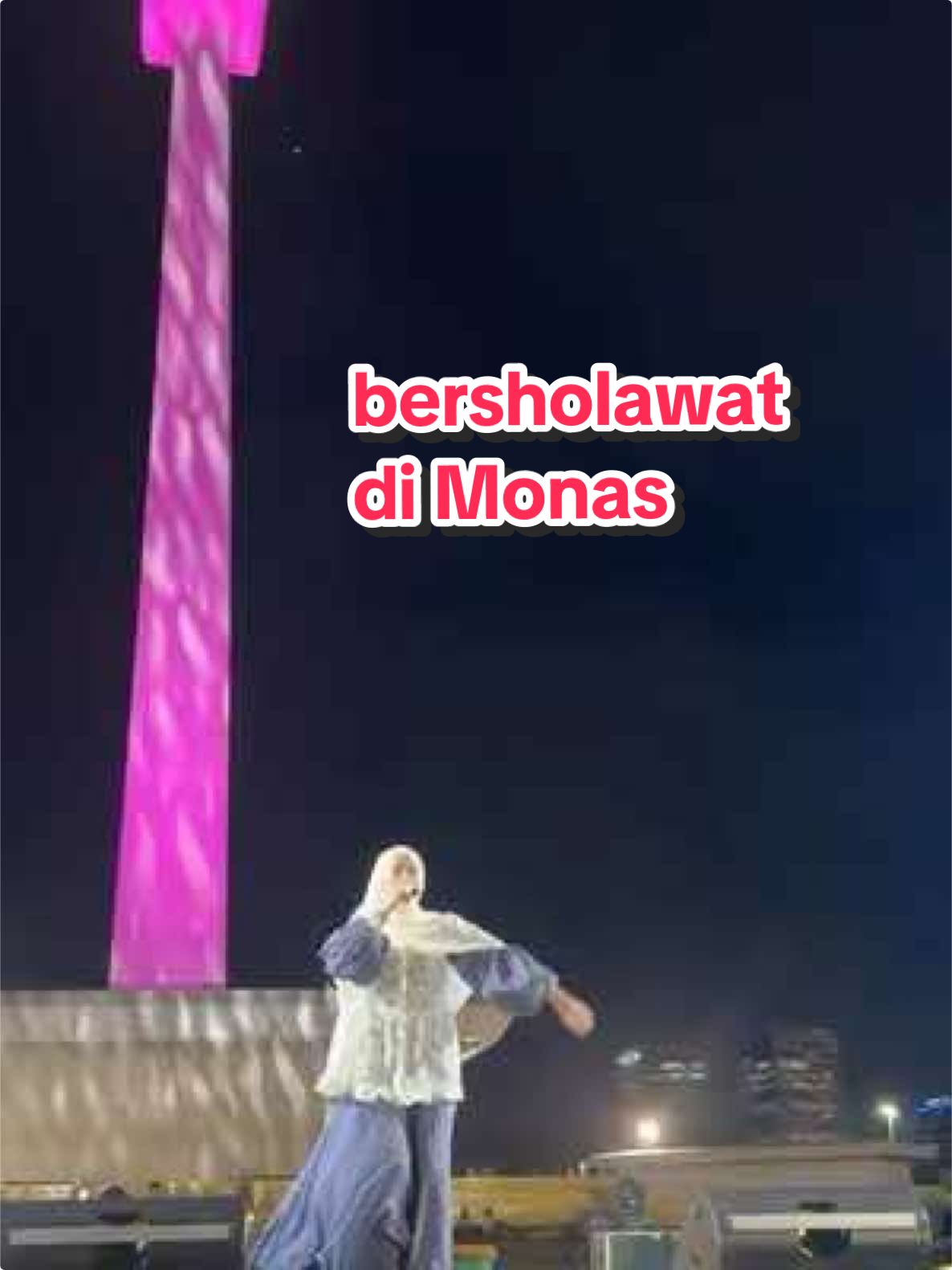 alhamdulillah terimakasih ya allah atas kesempatan yang luar biasa untuk Esbeye di akhir tahun 2024 ini bisa perform di Monas, Jakarta. semoga membawa berkah dan sukses untuk @ESBEYE Official di 2025 🤎 