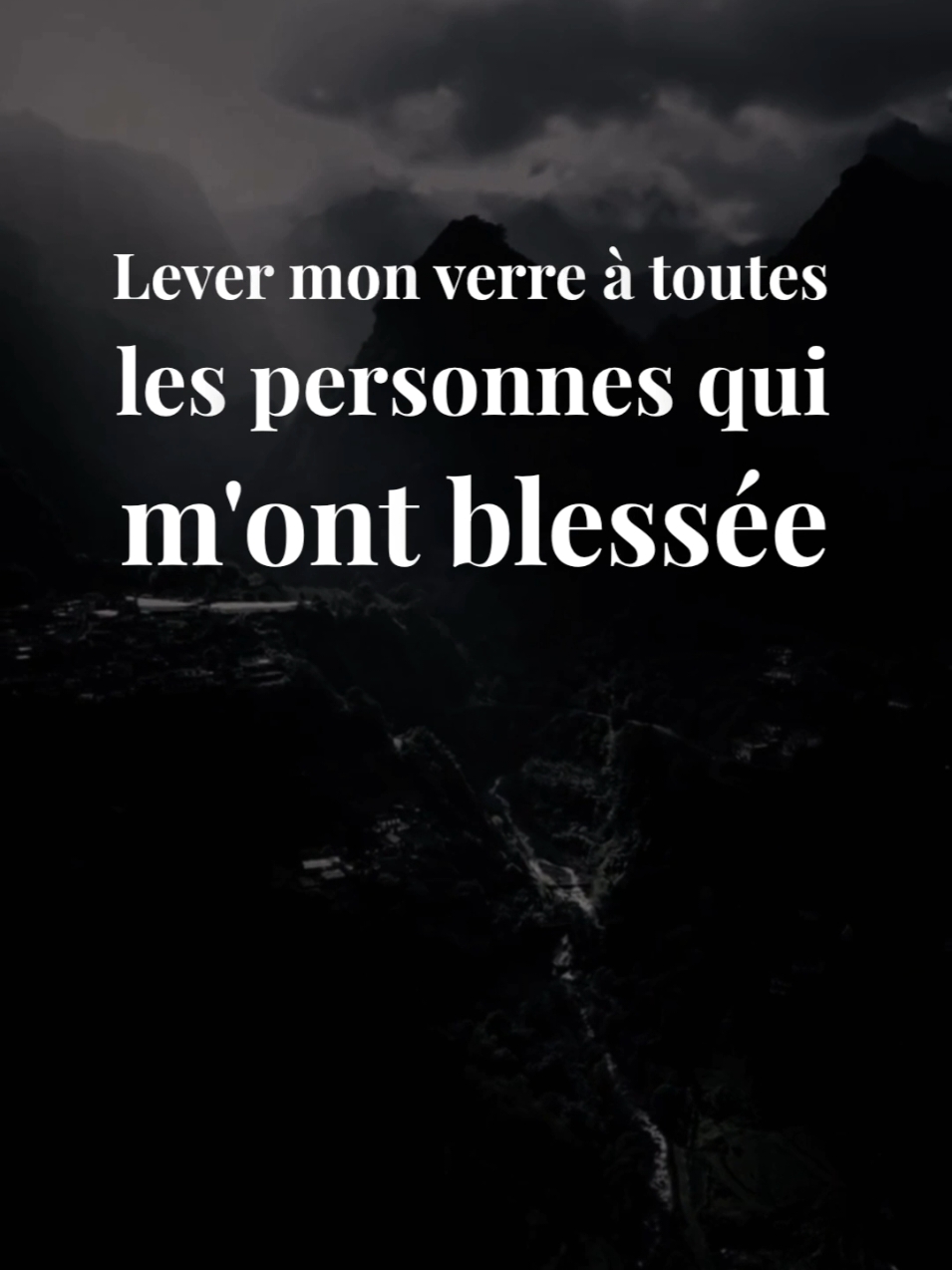 Je parle de mon parcours personnel, des moments difficiles que j’ai traversés et de la façon dont ces expériences m’ont rendue plus forte. Je remercie celles et ceux qui m’ont blessée, trahie ou abandonnée, car c’est grâce à eux que je suis devenue la personne que je voulais être. #rencontre #adieux #amour #séparation #espoir #persévérance #connexion #solitude #acceptation #reconstruction #sentiment #couple #jetaime #relation #coeurbrisé #amoureux #monamour #rupture #famille #Avectoi #mavie #promesses #geste #quotidien #patience #compréhension #sincérité #tendresse #douceur #bonheur #triste #manque #positive #mindset #authentic #focus #progress #Ignore #perseverance #failure #vérité #motivation #fierte #success #sensible #sagesse #karma #avenir #developpementpersonnel #leçondevie 