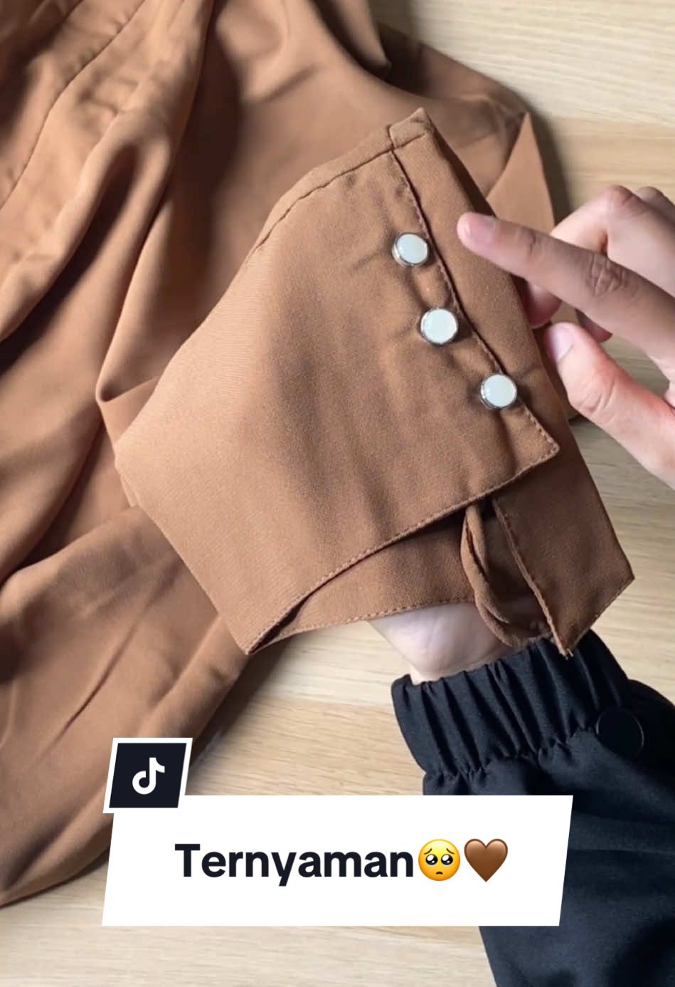 Ternyaman yang bisa dipake buat daily atau nemenin liburan kamu!🤎✨ Check out sekarang sebelum kehabisan! #dheambunproject #dmp #abaya #gamis #rekomendasigamis #asmr 