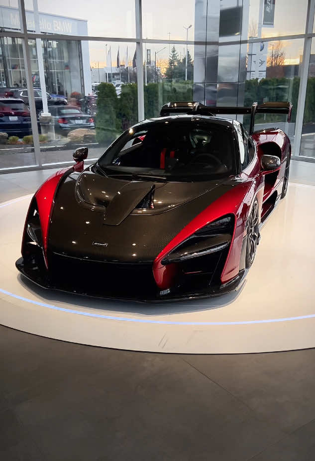 Perfect song, perfect car  #mclaren #mclarensenna #lastvidof2024 #newyear #fyp #viral #car #senna #hypercar #supercar #toronto 