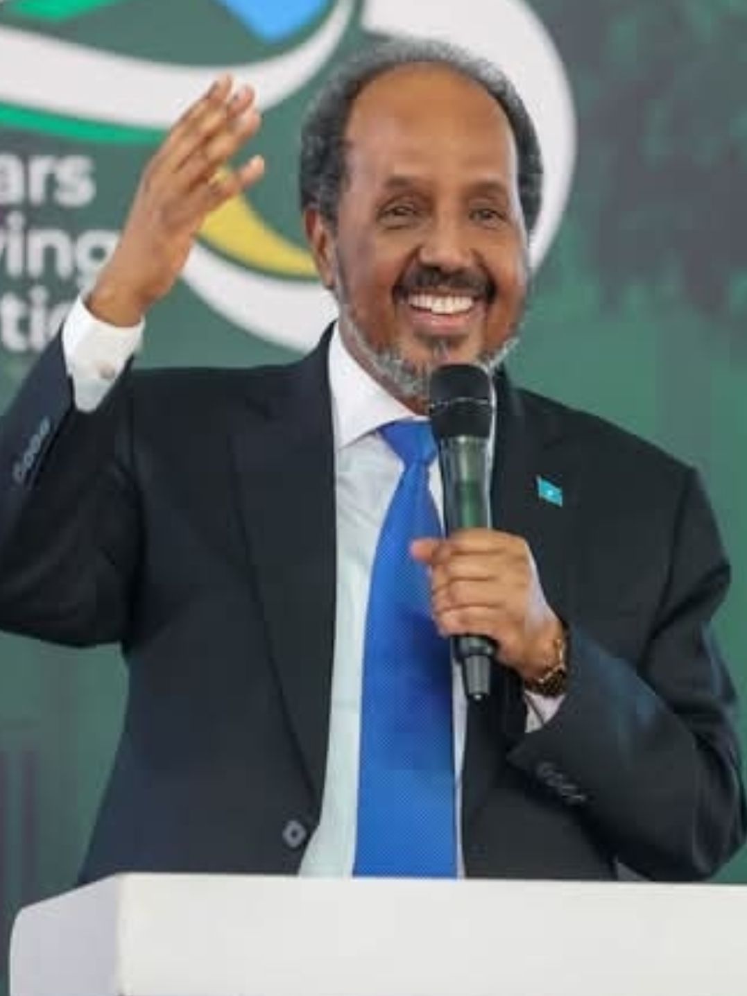 MADAXWEYNE XASAN SHEEKH OO KA QEYB GALAY 25-GUURADA JAAMACADDA SIMAD Muqdisho, Diseembar 30, 2024: Madaxweynaha Jamhuuriyadda Federaalka Soomaaliya Mudane Xasan Sheekh Maxamuud ayaa caawa ka qeyb galay munaasabadda sanad-guurada 25-aad ee aas-aaska Jaamacadda SIMAD.