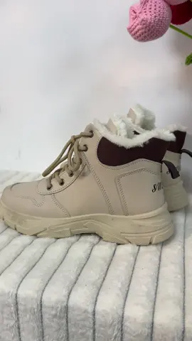 How can you go wrong with these stylish and warm snow boots in winter! #tiktok #tiktokshop #OOTD #fashion #blackFriday #christmas #blackfridaydeals #winter #tiktokshopblackfriday. #tiktokshopcybermonday #tiktokshopholidayhaul #spotlightfinds #falldealsforyou ##TikTokShopHolidayHaul #NewYearNewAura #fashionlookbook #letter #pattern #plush #snowboots #casual #sporty #warm #sole #boots #outdoor #activities #sportsshoes #winterfashion 