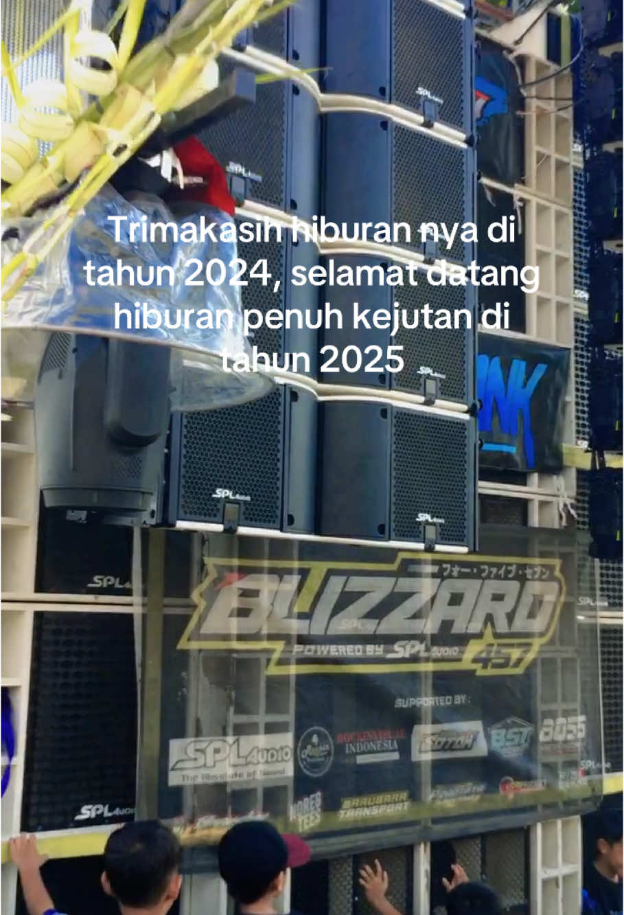 welcome 2025☺️goodbay 2024👏🔥 @blizzard audio #karnavalsoundsystem #blizard #blizardaudio #blizardaudiofeatsplaudio #splaudio #splaudiosoundsystem #karnavalrembang #karnaval #tahunbaru2025 