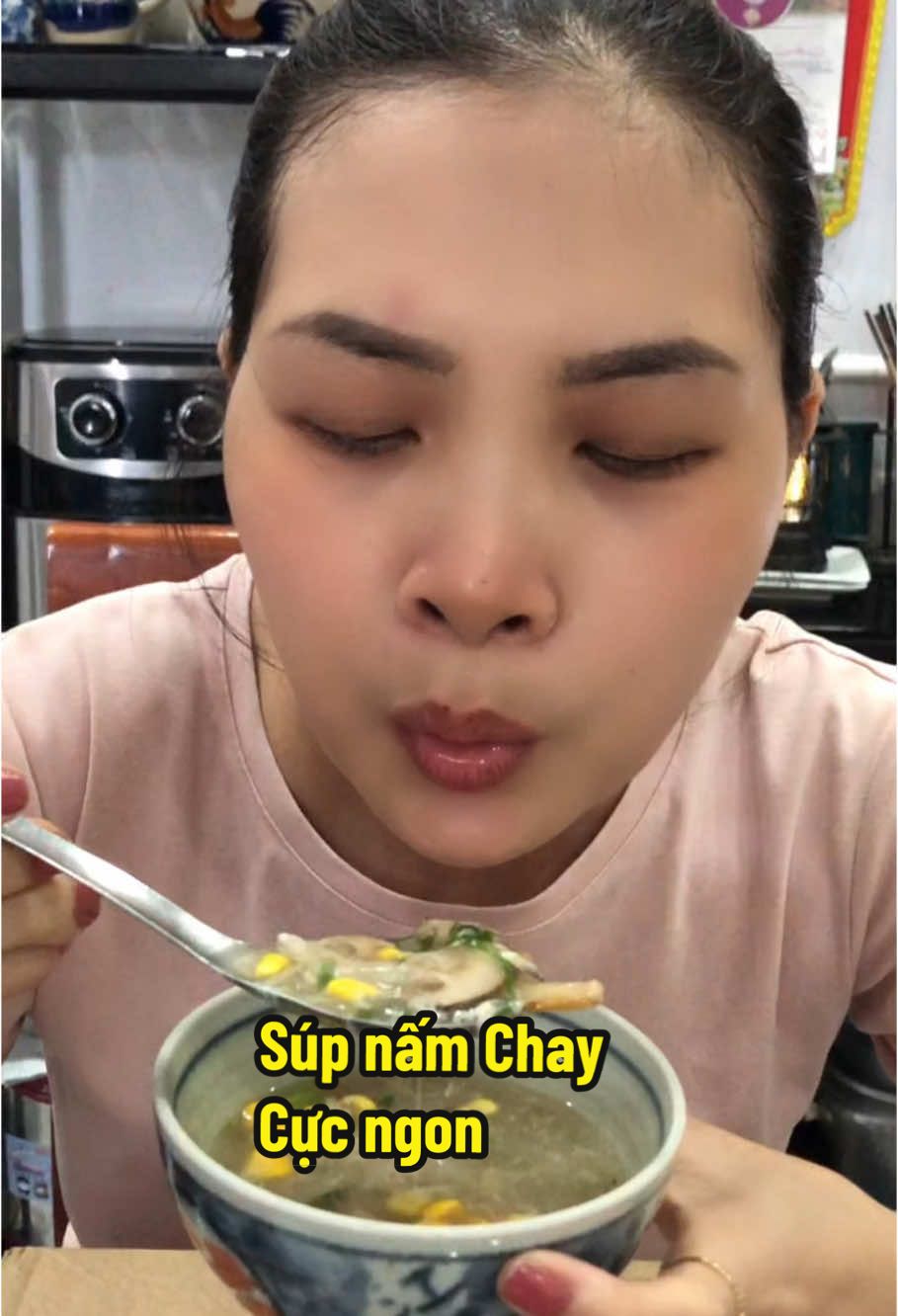 Súp nấm chay vừa ngon lại tiện lắm nha mn# #xuhuongtiktok # #LearnOnTikTok # #hangduong82 # #naungonanngon # #supnam##namchay#