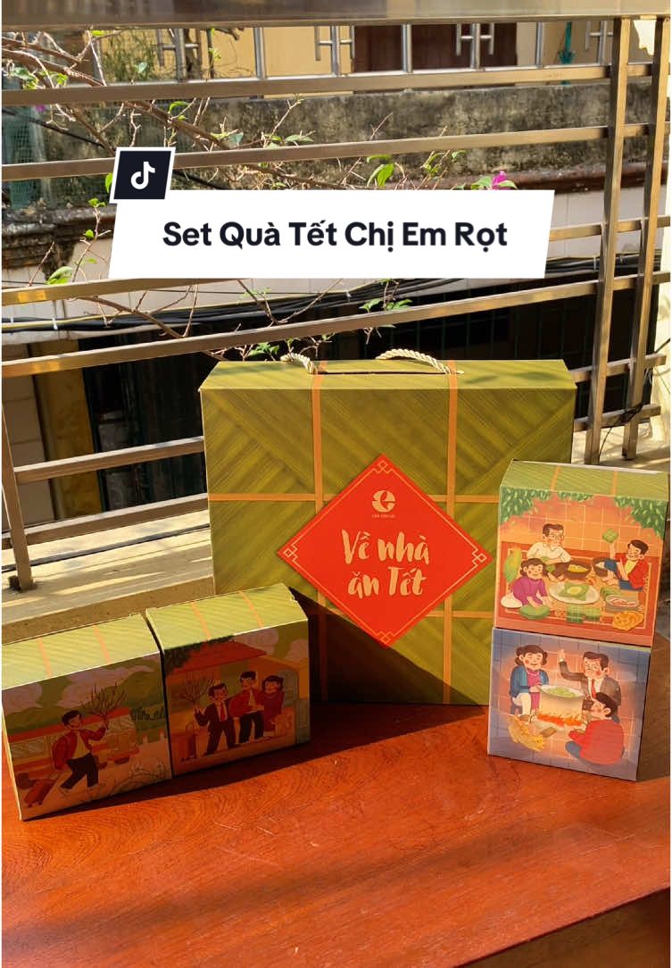 Bỏ ra 300 cành để mua set quà tết Chị Em Rọt liệu có đáng tiền ? #khoaitay2k #AnCungTiktok #reviewanngon #setquatet #chiemrot #quanglinhvlog #hangdumuc #vtvcab 