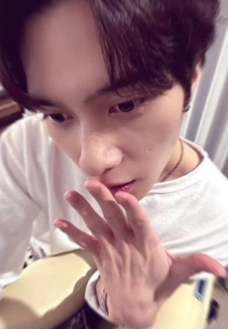 mang eaaaa met😭🤟 #hendery #wayv 