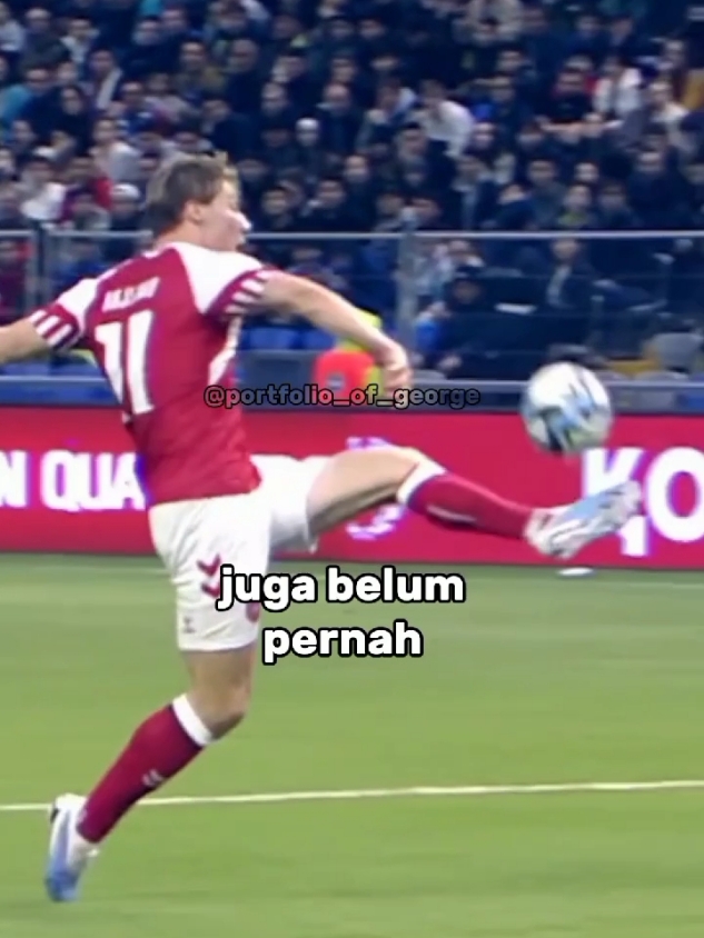 hanya ada satu pemain yang tidak pernah tersingkir di babak grup turnamen manapun 