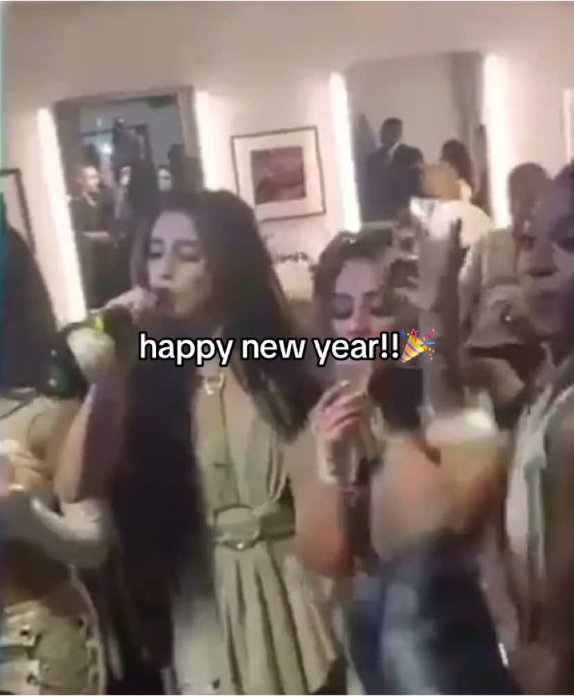 HAPPY NEW YEAR EVERYONE !!!  🎉🥳 #happynewyear #fifthharmony #fyp #foryoupage #viral #trending #newyear #2024 #music #camilacabello #laurenjauregui #allybrooke #normani #dinahjane #2025 