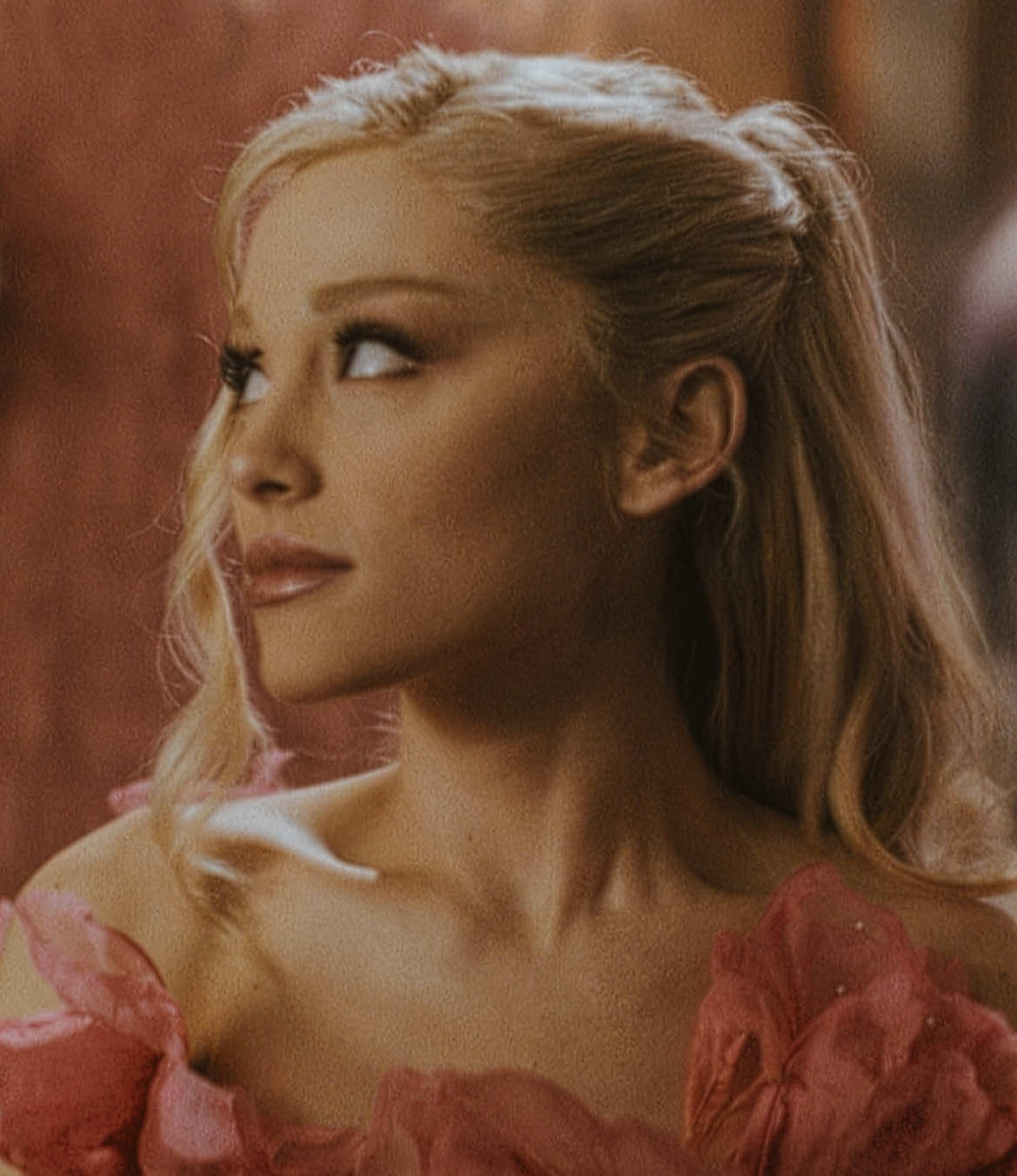 finally in hd! #wicked #wickededit #glinda #galinda #glindaedit #arianagrande #arianagrandeedit #edit #aftereffects #ae #wickedmovie 