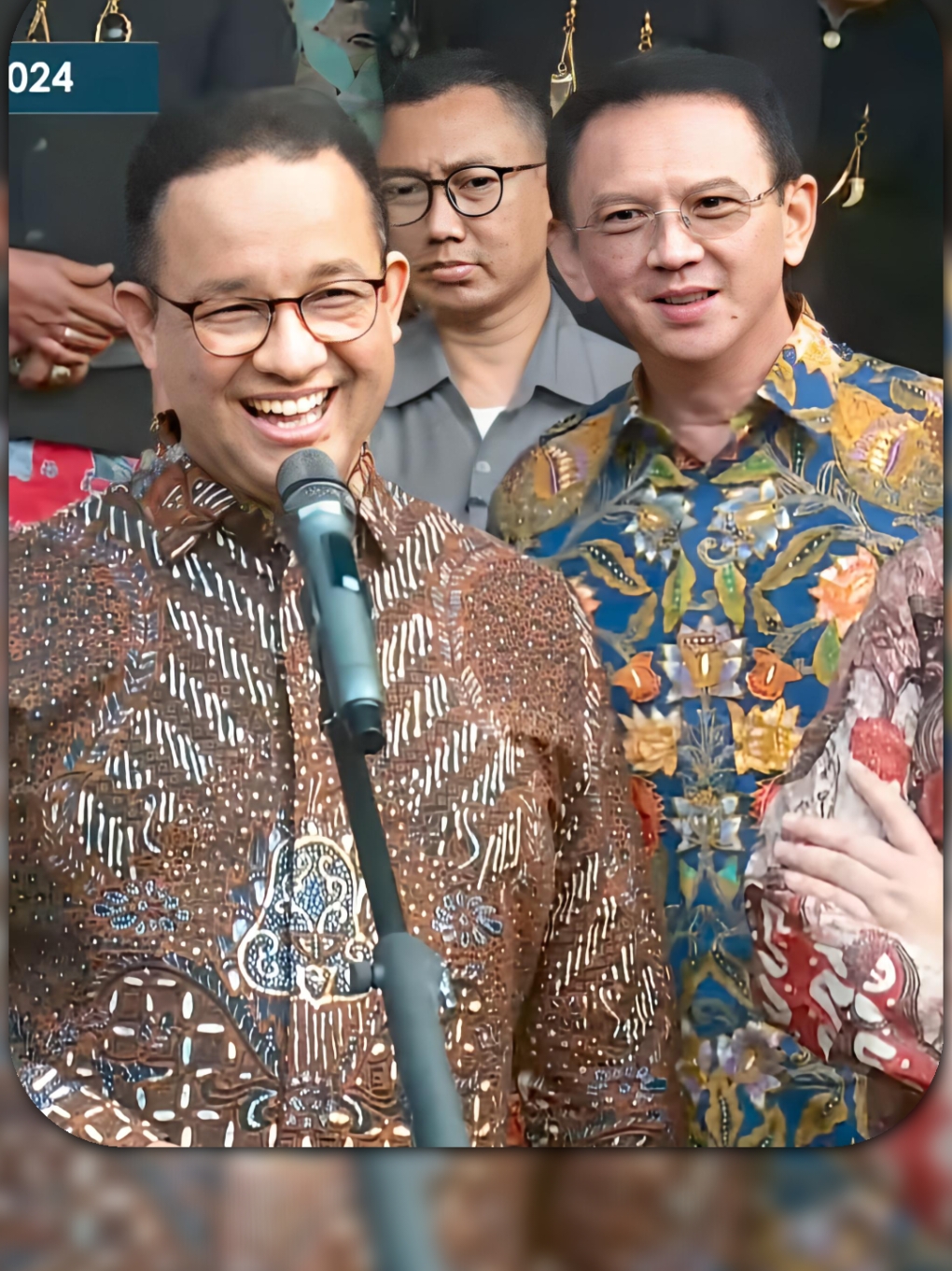 seneng liatnya pak Anies dan pak Ahok bisa berkumpul, moment paling mahal dipenutupan akhir tahun 2024😍 @Anies Rasyid Baswedan  #aniesbaswedan #abahanies #ahok #foryoupage #fyp #masukberanda 