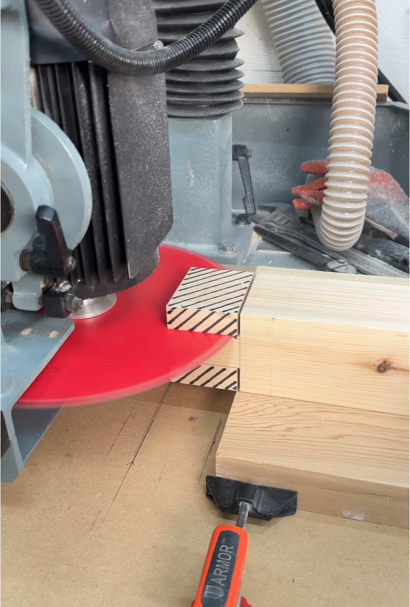 Cutting tenons on the King radial arm saw #woodworking 