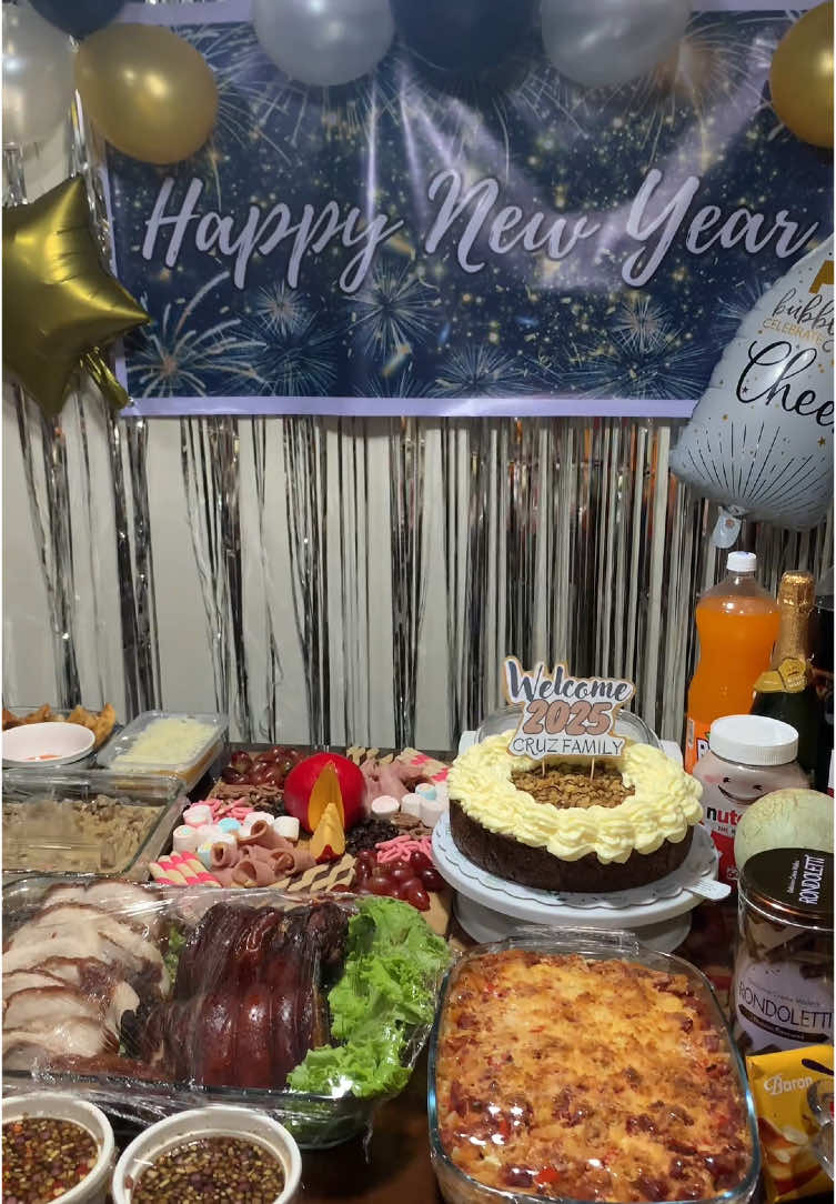 our food for new year’s celebration!! #fypシ #fypシ゚viral #newyear #newyearseve #newyearsresolution #foodies #yummy #delicious #pinoyfood #handaan #FoodTok #foodporn #masarap 