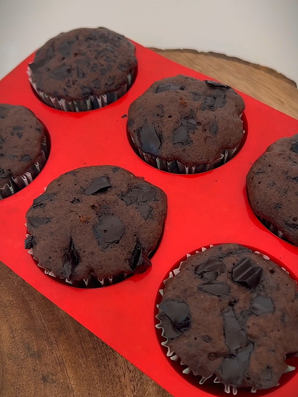 1 min Maida Double Chocolate Cupcakes Recipe _ Chocolate Cake #cake #homemade #Recipe 