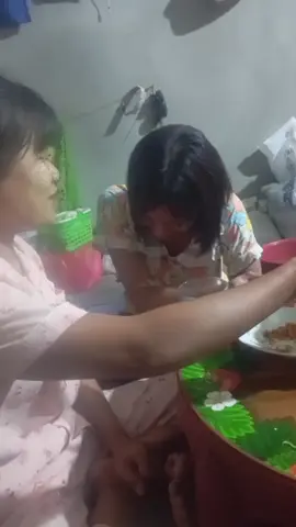 ညီလေးများနဲ့မမ