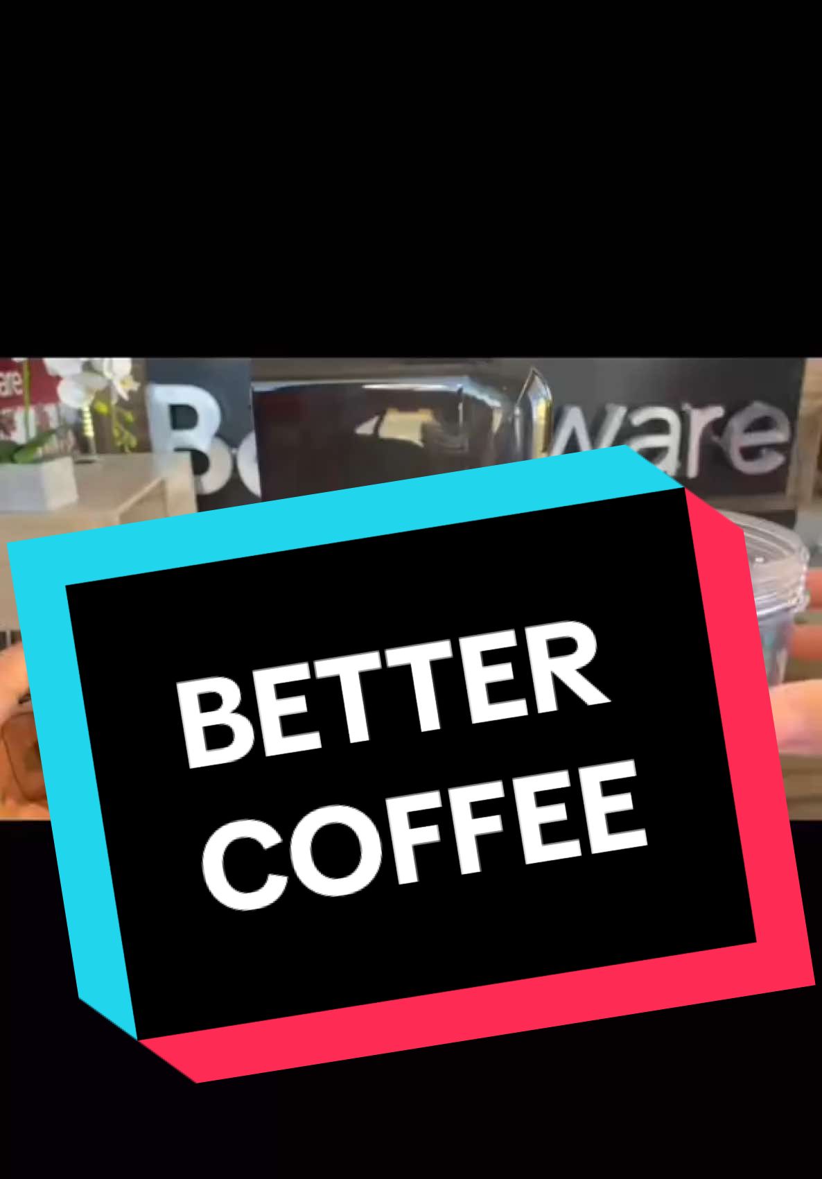 Better Coffee Con la Better Coffee disfruta del café perfecto a tu manera. Esta cafetera es compatible con cápsulas de cualquier tamaño y también te permite usar café molido con su charola reusable. Puedes preparar café corto o largo según prefieras, gracias a su tanque de agua de 700 ml. Además, incluye bandeja de goteo y un práctico sistema de autolimpieza. Moderna, funcional y versátil, es la mejor aliada para los amantes del café.   #BetterCoffee #CaféPerfecto #AmantesDelCafé #CafeteraModerna #HogarBetterware #InnovaciónParaTi #cafénamedidacerta 