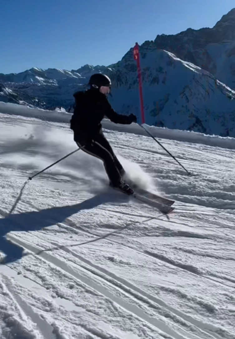 best season of the year >>  #skiing #skitrip #skiingseason #skifahren #austria 