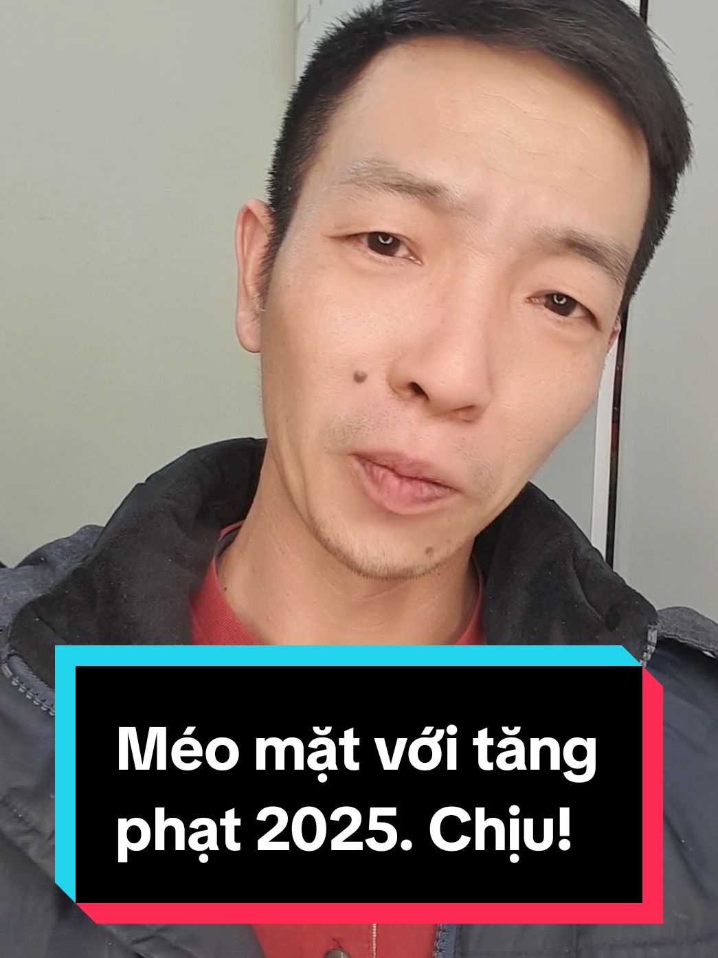 Từ mai ra đường là lo ngay ngáy vì sợ bị phạt. Bị phạt 1 lần có khi về quê làm ruộng luôn mất! Em choáng váng mức phạt sẽ áp dụng từ ngày mai 01-01-2025. Em cắn rơm cắn cỏ em 