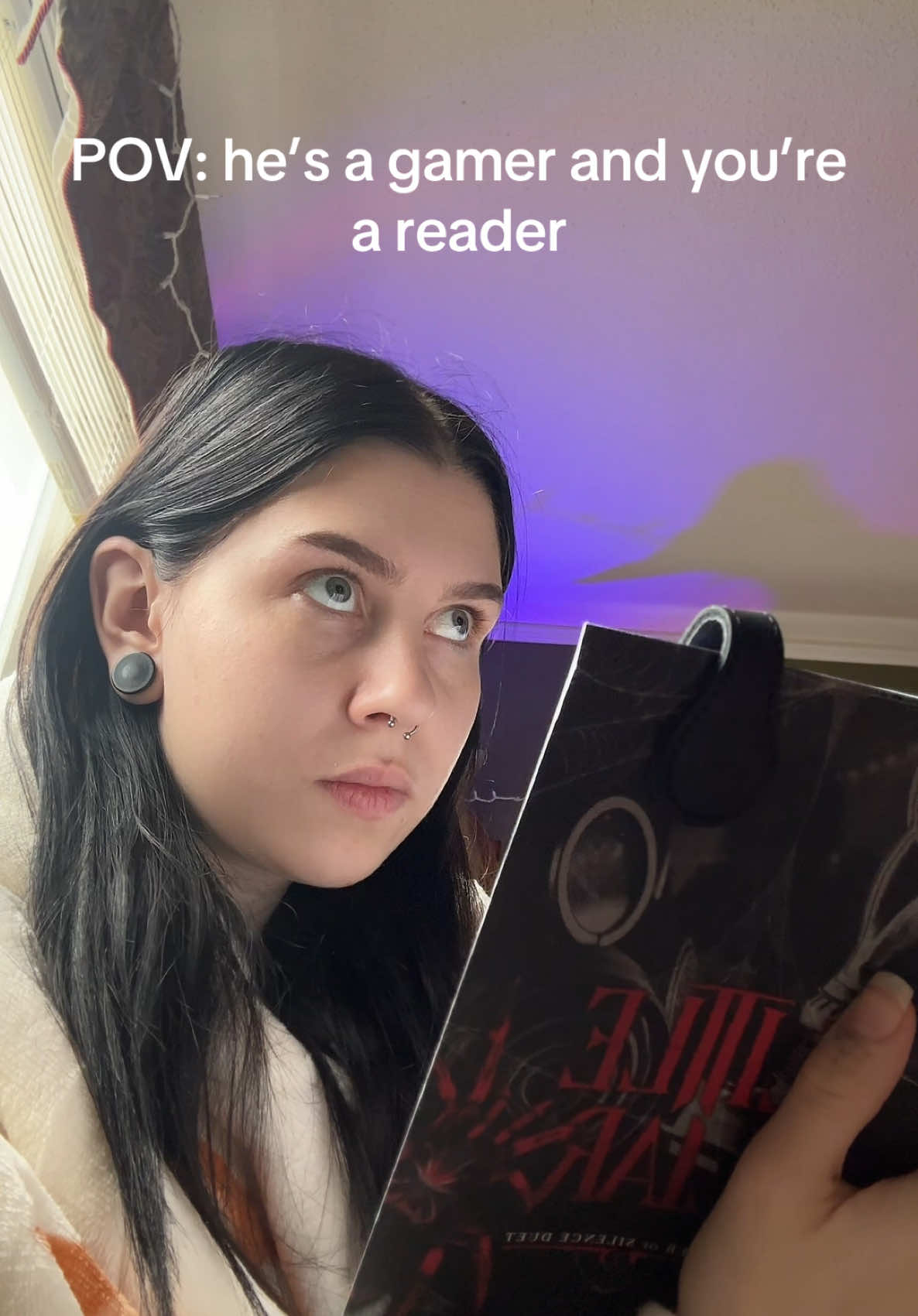 It literally be like this  #BookTok #comedy #darkromancereads #gamertok #smuttok #leighrivers #littlestranger #littleliar #littleliarleighrivers #fyp #booktokfyp #gamer #GamerGirl #ps5 #polaroppositecouplecheck 